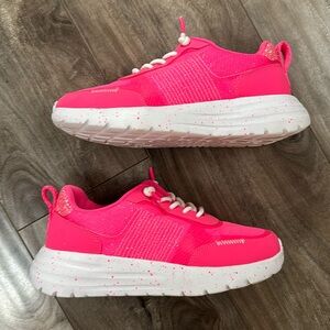 Hey Dude girls sirocco Alta glitter shine tennis shoes. Worn once. Size three.